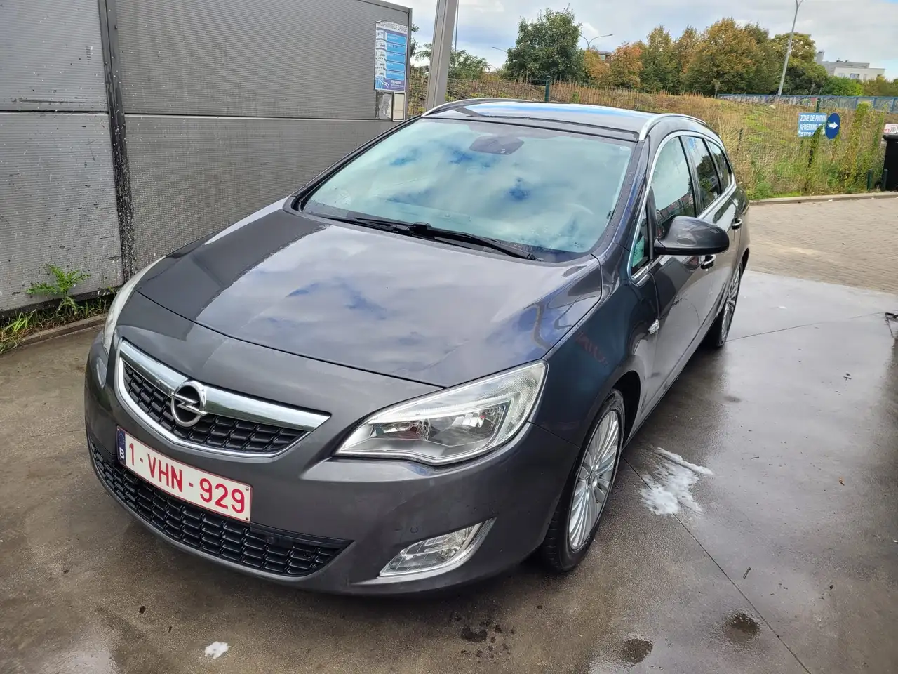 Opel Astra 2011 - Photo 1